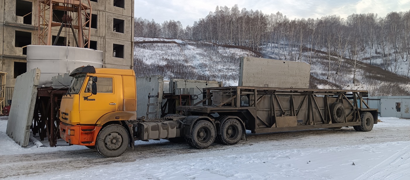 Аренда и услуги панелевозов для перевозки ЖБИ изделий в Сосновоборске