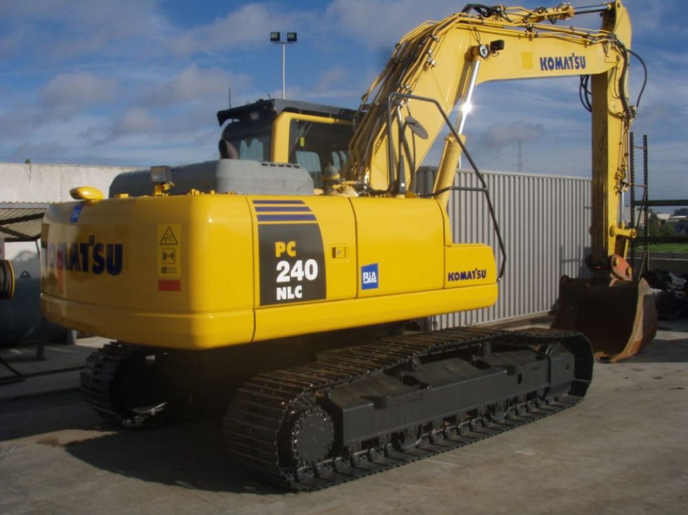 Экскаватор Volvo,Hitachi,Komatsu - заказать услуги или арендовать - Красноярск Экскаватор Volvo,Hitachi,Komatsu взять в аренду, заказать, цены, услуги - Красноярск