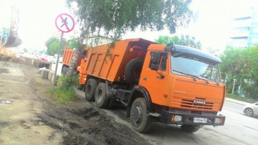 Грузовики для вывоза строительного мусора стоимость услуг и где заказать - Красноярск
