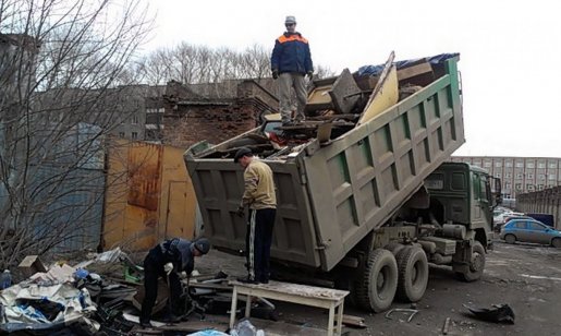 Вывоз крупного мусора стоимость услуг и где заказать - Красноярск