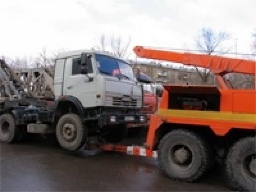Эвакуация грузовых автомобилей (24 часа) стоимость услуг и где заказать - Красноярск