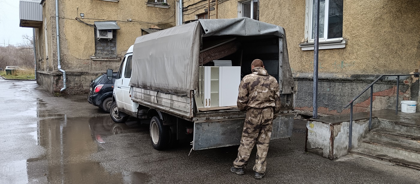 Квартирные перевозки. Погрузка мебели в Газель в Уяре